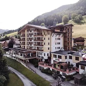 https://familienresort-ellmauhof-das-feriengut.saalbachhinterglemmhotels.com