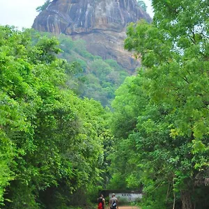 Thal Sewana Alloggio in famiglia Sigiriya